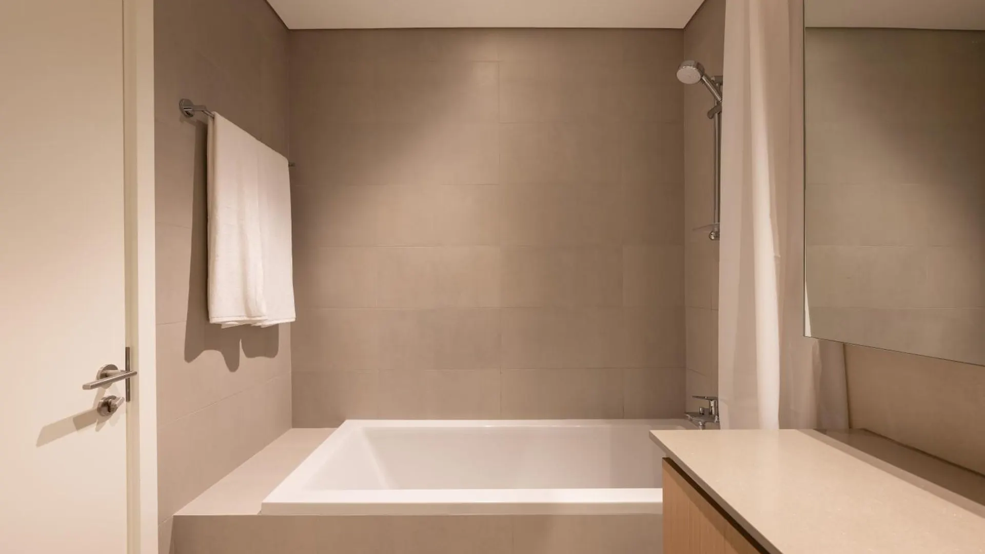 Apartment Designer 2Br In Creek Beach Summer 3Mins Walk To The Beach - 207 Dubai United Arab Emirates