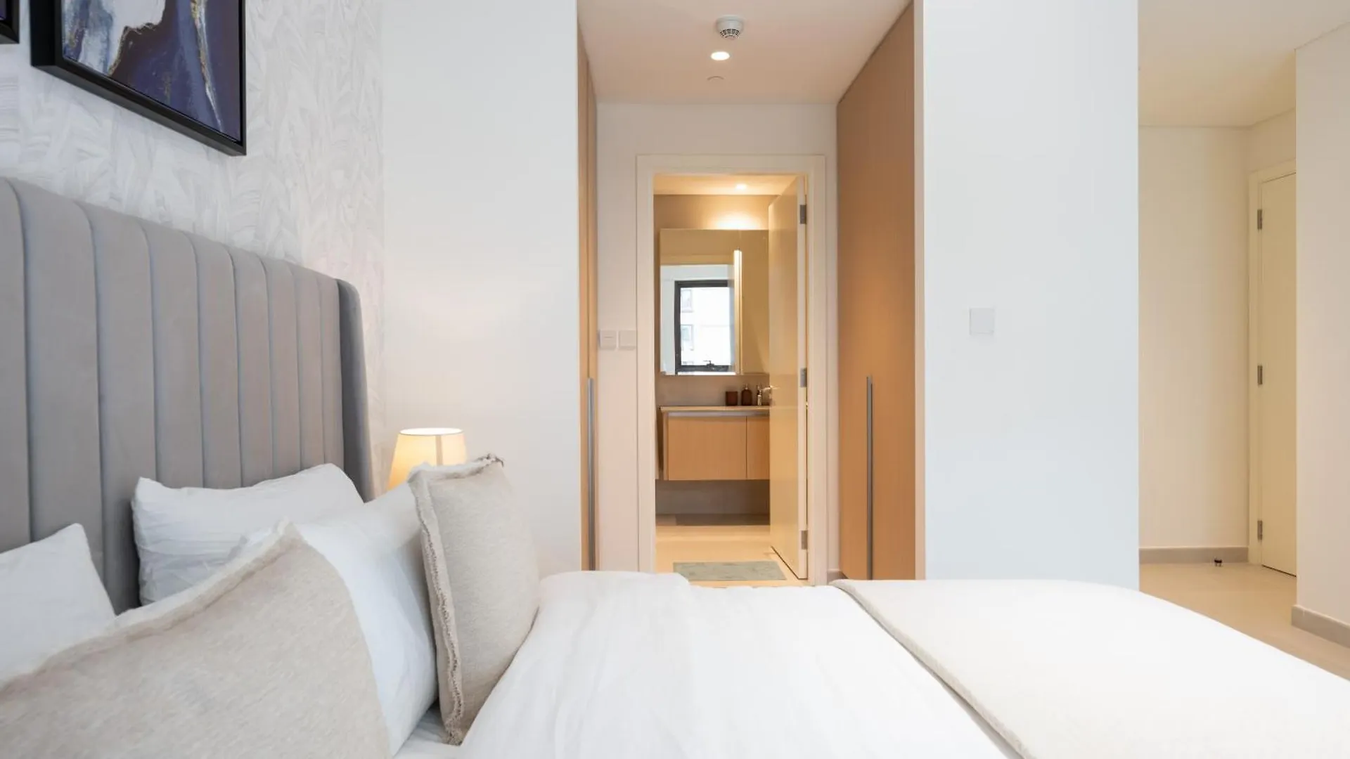 Designer 2Br In Creek Beach Summer 3Mins Walk To The Beach - 207 Dubai Apartment