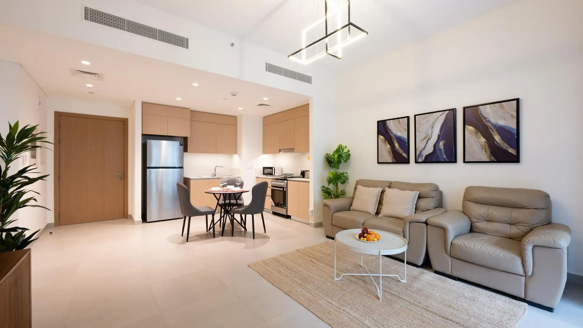 Designer 2Br In Creek Beach Summer 3Mins Walk To The Beach - 207 Dubai Apartment