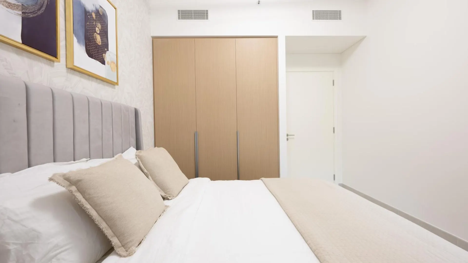 Designer 2Br In Creek Beach Summer 3Mins Walk To The Beach - 207 Dubai